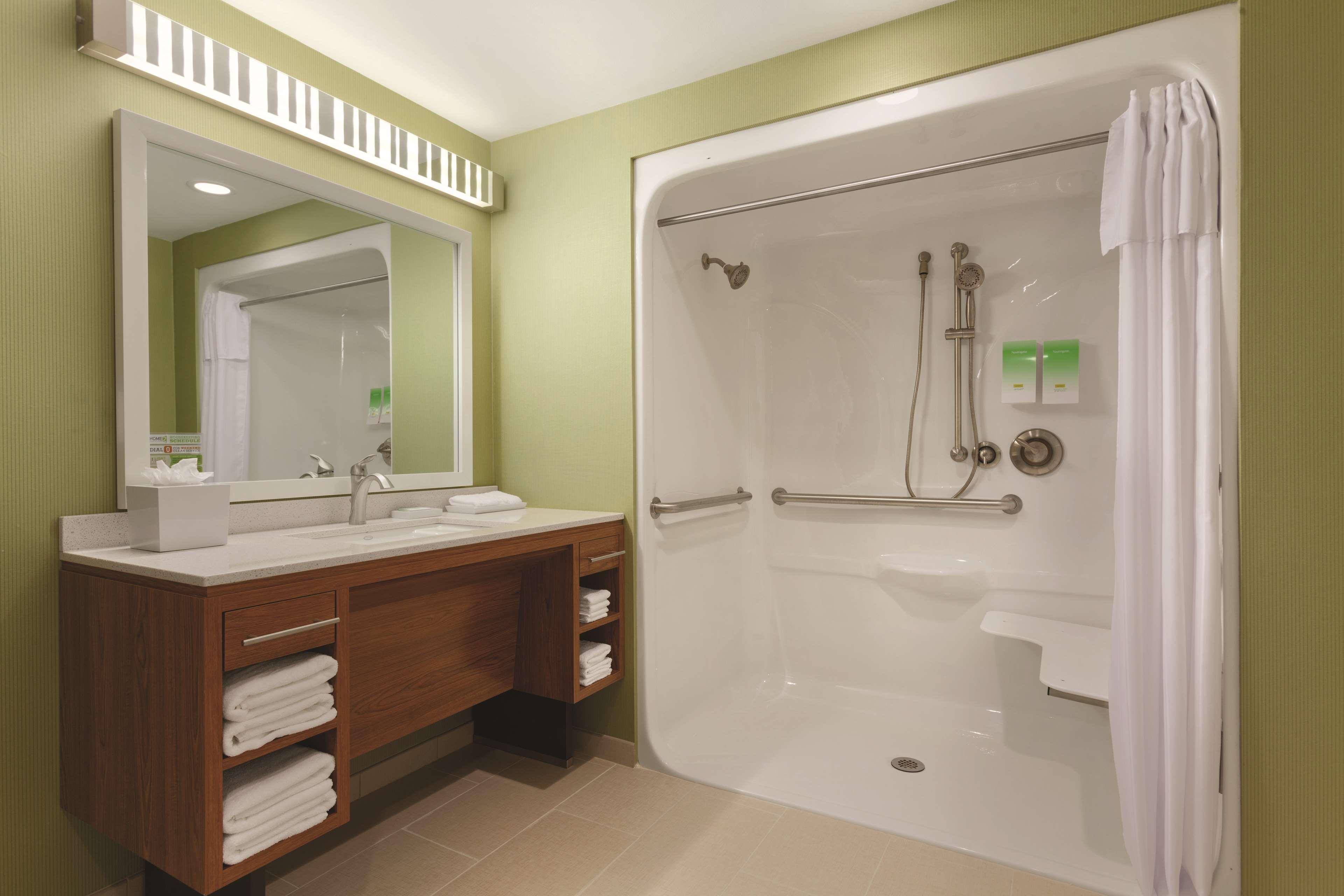 Home2 Suites By Hilton Erie Esterno foto