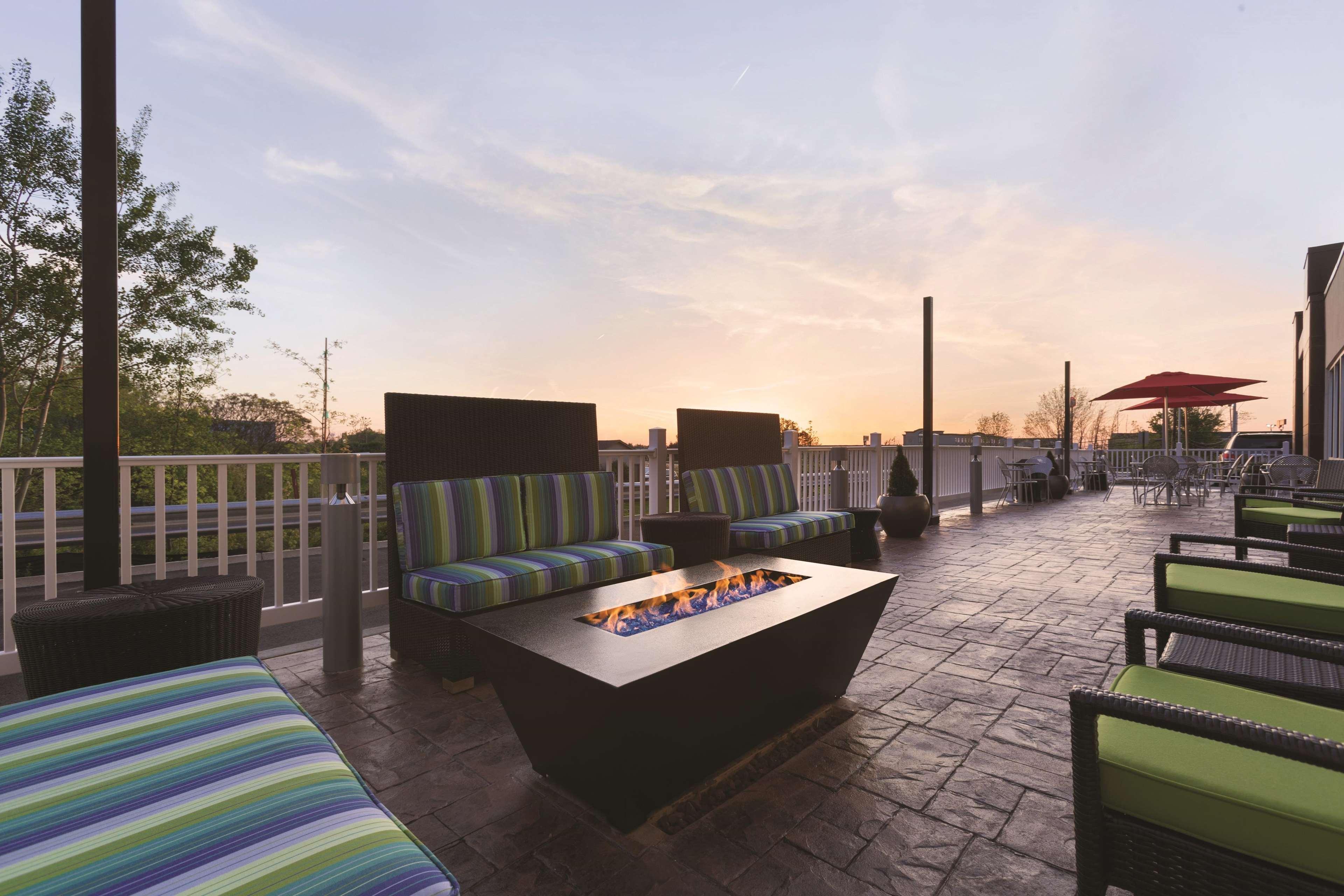 Home2 Suites By Hilton Erie Esterno foto